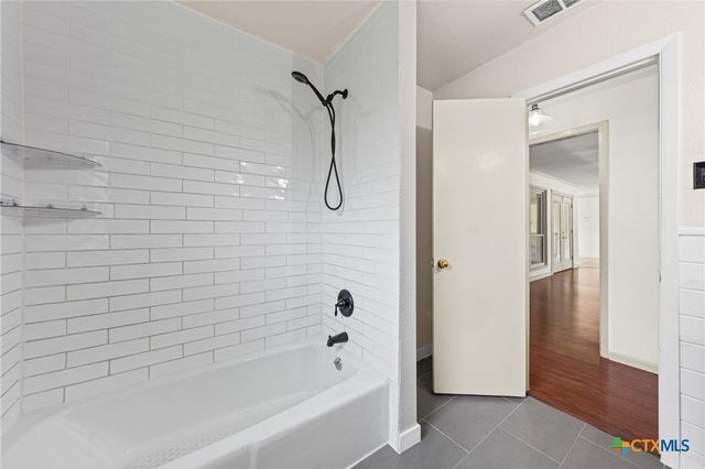 2303 N 15th Street, Temple, TX 76501