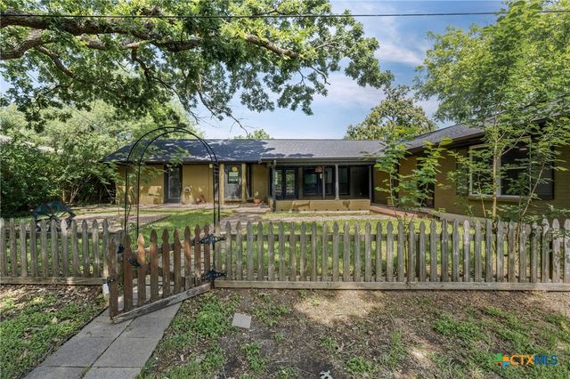 2303 N 15th Street, Temple, TX 76501
