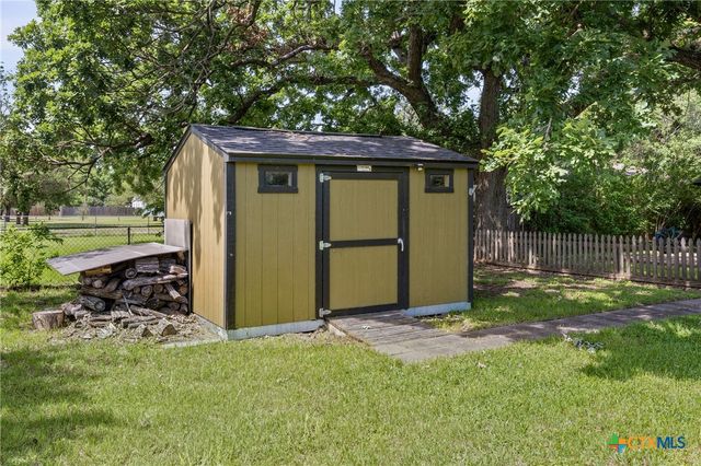 2303 N 15th Street, Temple, TX 76501