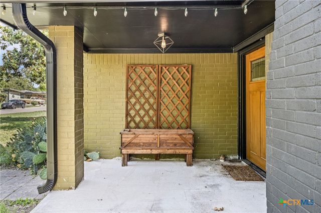 2303 N 15th Street, Temple, TX 76501