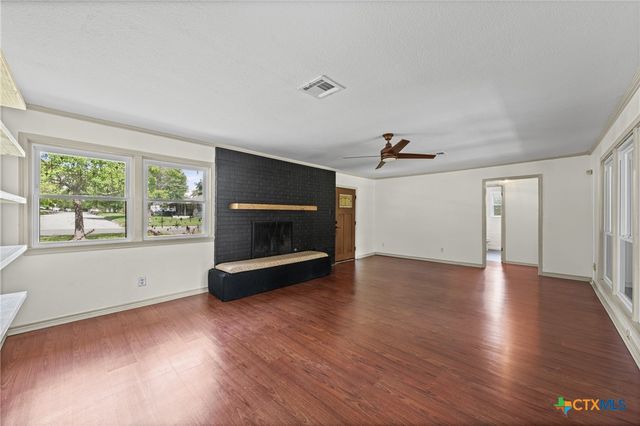 2303 N 15th Street, Temple, TX 76501