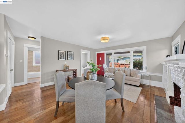 5823 Seminary Ct, Oakland, CA 94605