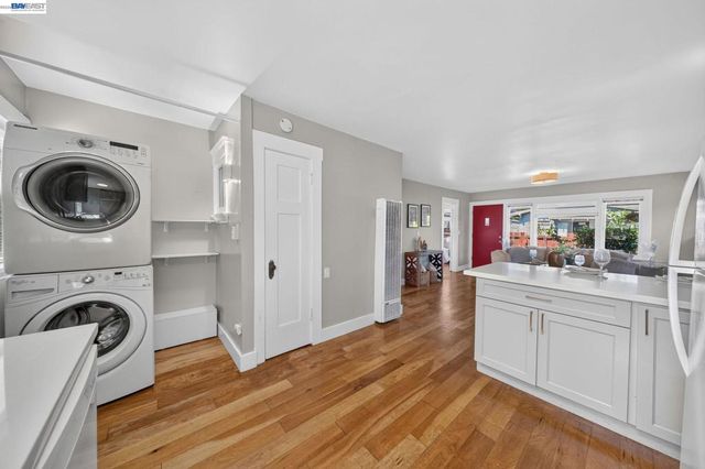5823 Seminary Ct, Oakland, CA 94605