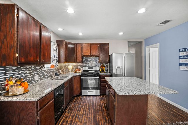 1530 SW 19th Street, San Antonio, TX 78207