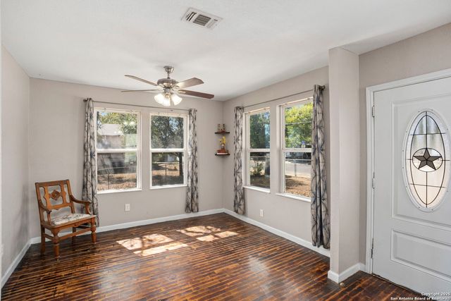 1530 SW 19th Street, San Antonio, TX 78207