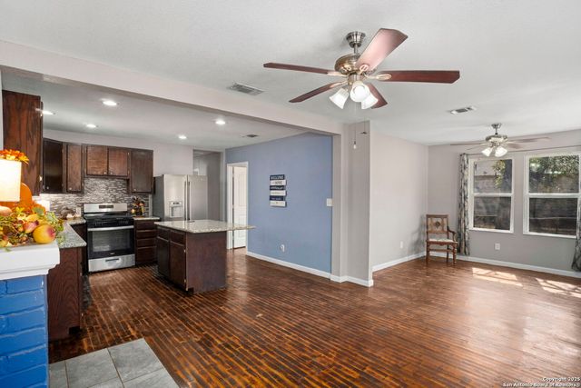 1530 SW 19th Street, San Antonio, TX 78207