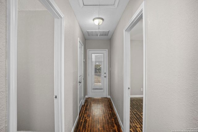 1530 SW 19th Street, San Antonio, TX 78207