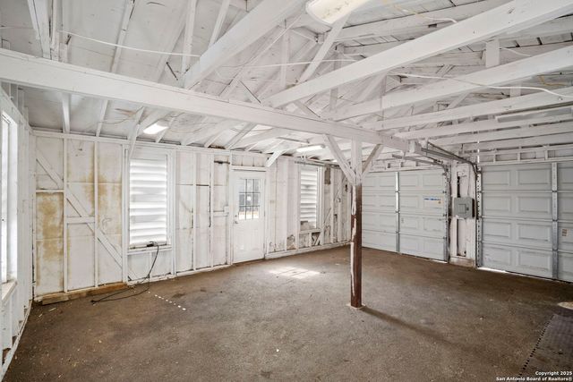 1530 SW 19th Street, San Antonio, TX 78207