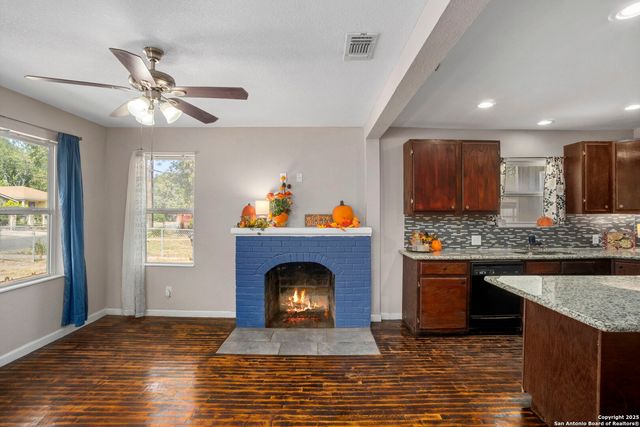 1530 SW 19th Street, San Antonio, TX 78207