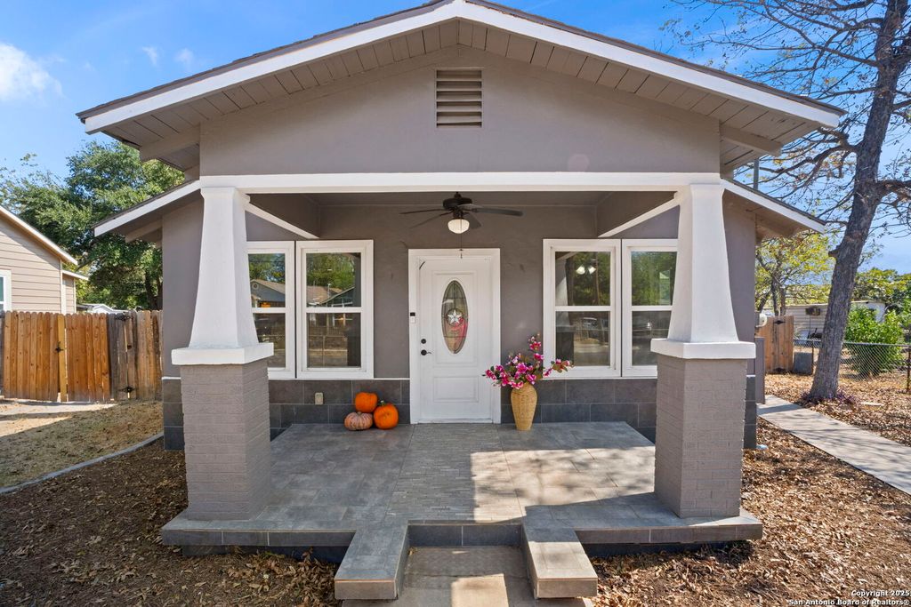 1530 SW 19th Street, San Antonio, TX 78207