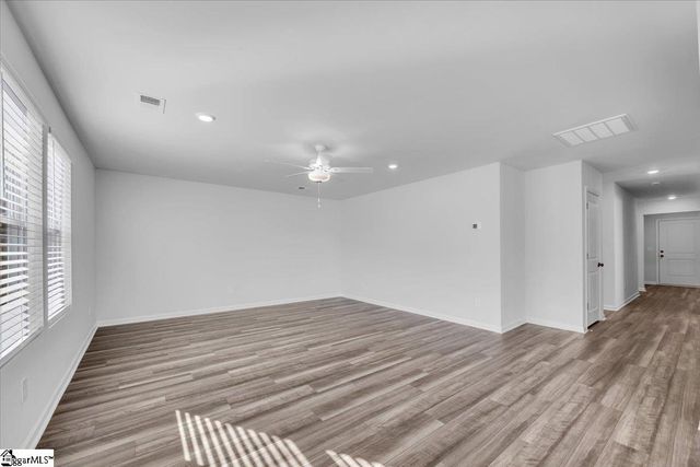 127 Ella B Lane, Easley, SC 29640