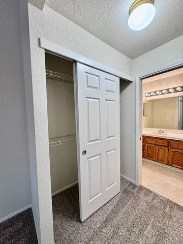 1205 Saddle Ct, Auburn, CA 95603