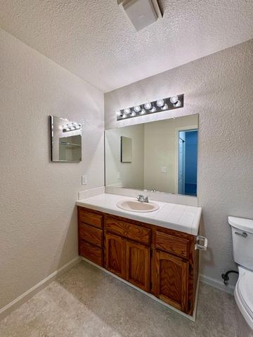 1205 Saddle Ct, Auburn, CA 95603
