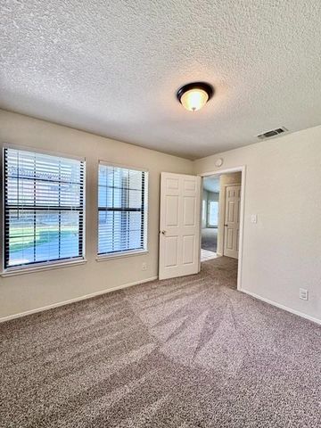 1205 Saddle Ct, Auburn, CA 95603