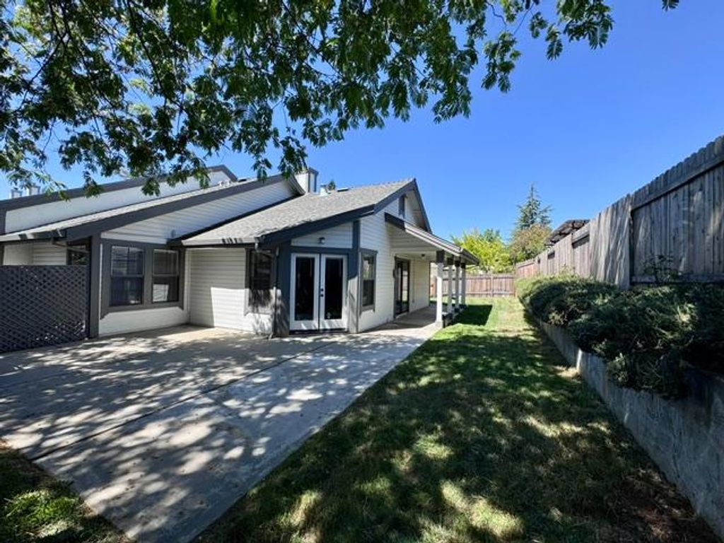 1205 Saddle Ct, Auburn, CA 95603