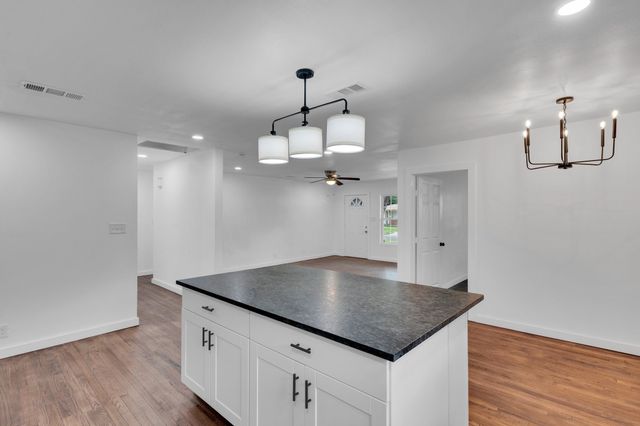 6124 Sundown Drive, Fort Worth, TX 76114