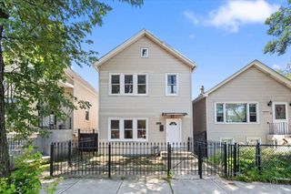 3504 S MAPLEWOOD Avenue, Chicago, IL 60632