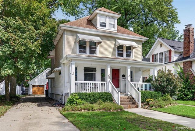 45 Park Street, Oxford Village, MI 48371