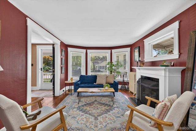 45 Park Street, Oxford Village, MI 48371