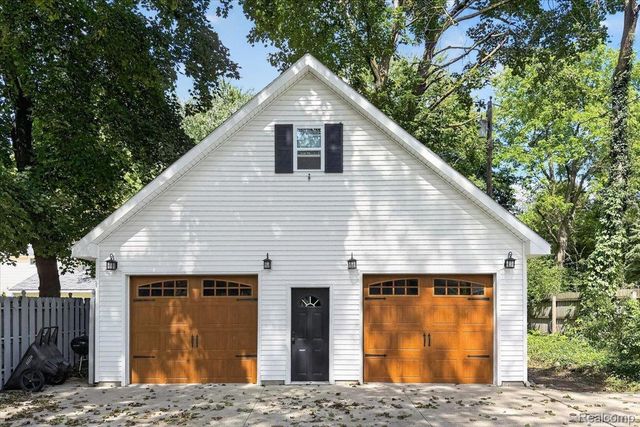 45 Park Street, Oxford Village, MI 48371