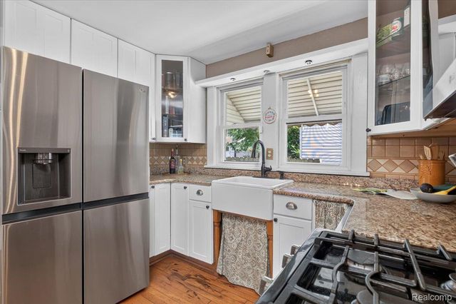 45 Park Street, Oxford Village, MI 48371
