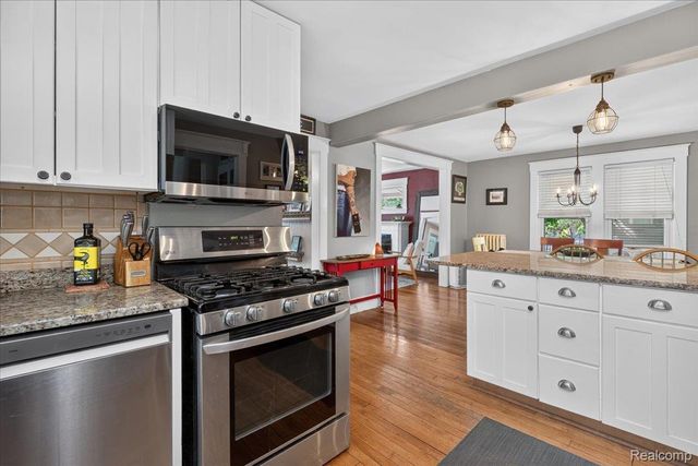 45 Park Street, Oxford Village, MI 48371