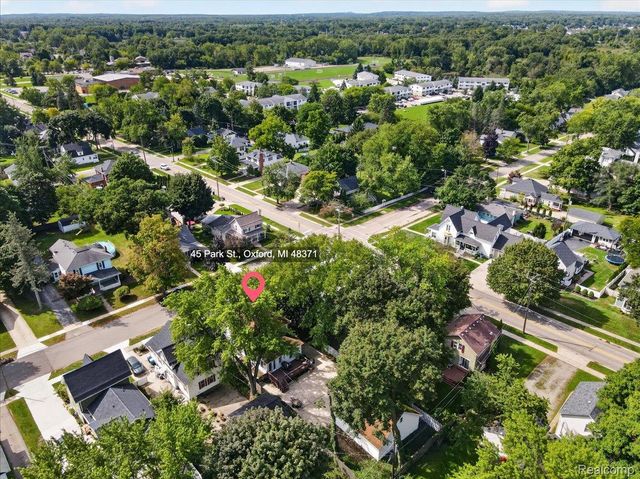 45 Park Street, Oxford Village, MI 48371