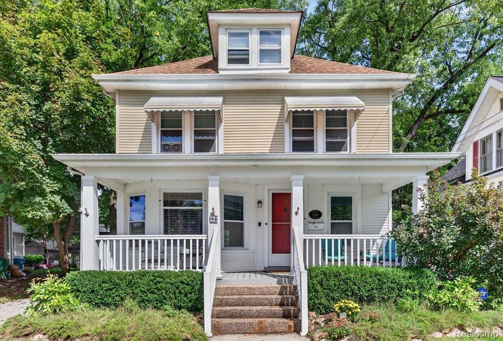45 Park Street, Oxford Village, MI 48371