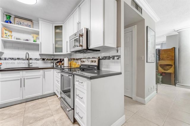 4330 Hillcrest Dr 516 516, Hollywood, FL 33021