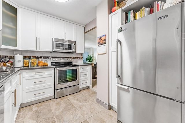 4330 Hillcrest Dr 516 516, Hollywood, FL 33021