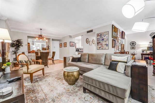 4330 Hillcrest Dr 516 516, Hollywood, FL 33021