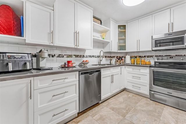 4330 Hillcrest Dr 516 516, Hollywood, FL 33021