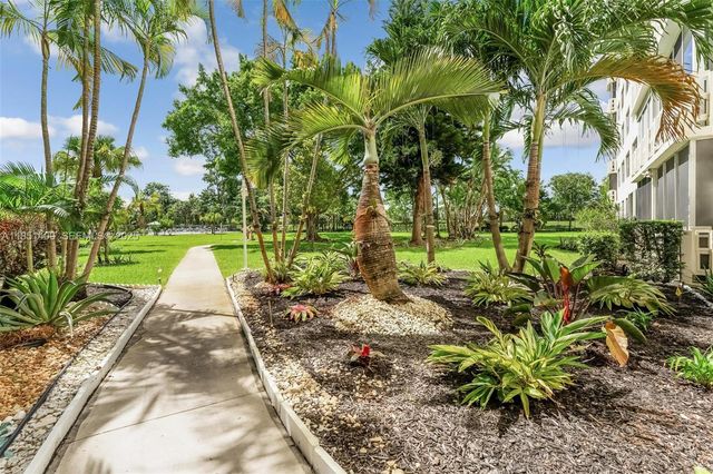 4330 Hillcrest Dr 516 516, Hollywood, FL 33021