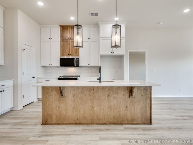 7510 E 90th Place North, Owasso, OK 74055