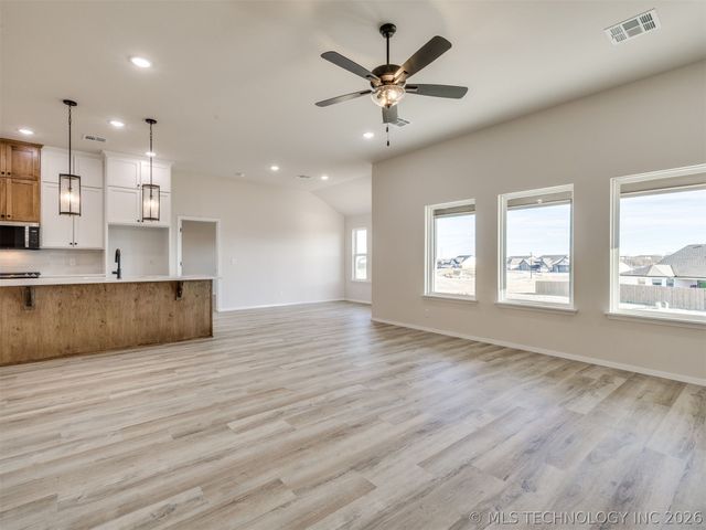 7510 E 90th Place North, Owasso, OK 74055