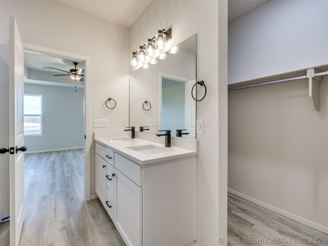 7510 E 90th Place North, Owasso, OK 74055