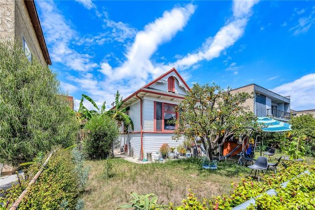 2261 W 15th Street, Los Angeles, CA 90006