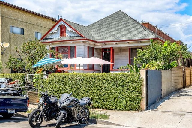 2261 W 15th Street, Los Angeles, CA 90006