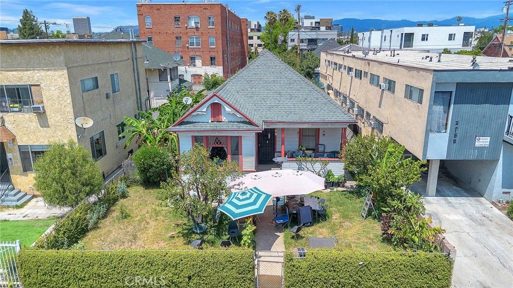 2261 W 15th Street, Los Angeles, CA 90006