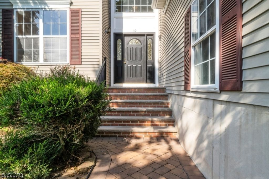10 Sutton Ct, Bridgewater Twp., NJ 08807 — photo 3