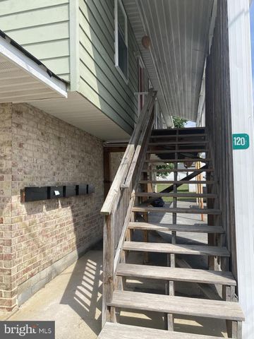 120 W 4TH AVE #5, Ranson, WV 25438