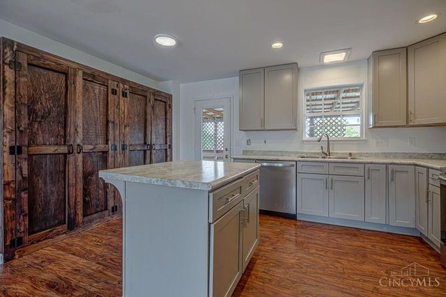 925 Autumn Court, Trenton, OH 45067