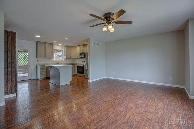 925 Autumn Court, Trenton, OH 45067