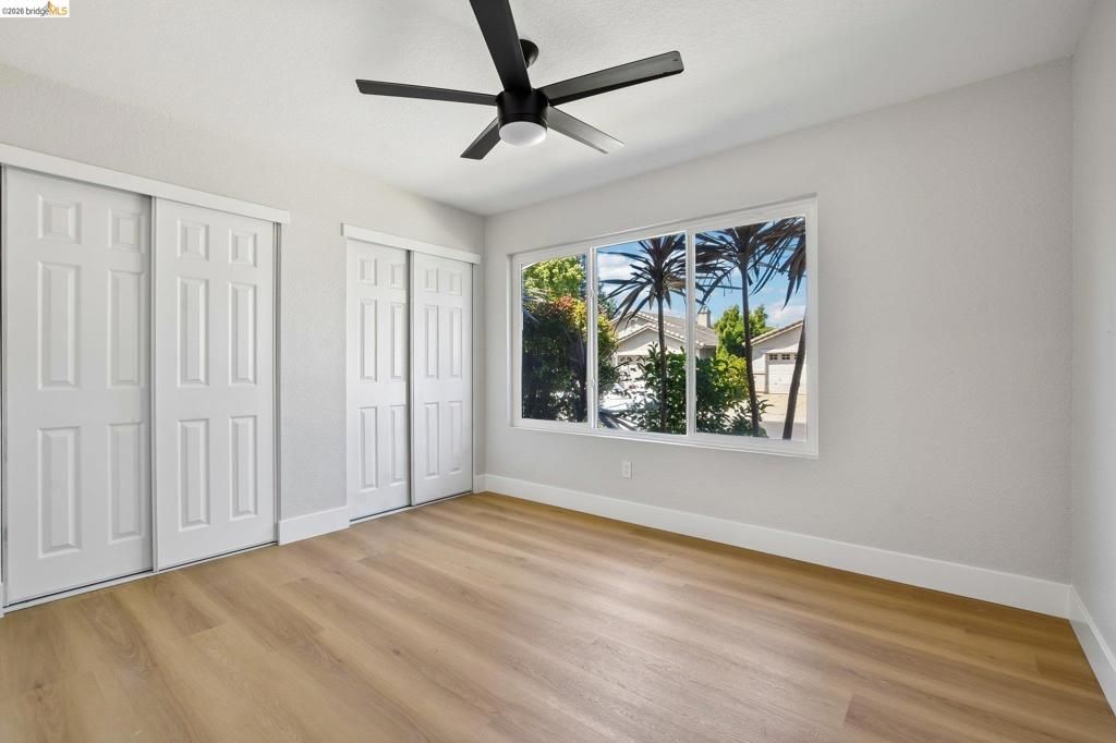 Image 31 of property listing at 9020 Pembridge Dr, Elk Grove, CA 95624