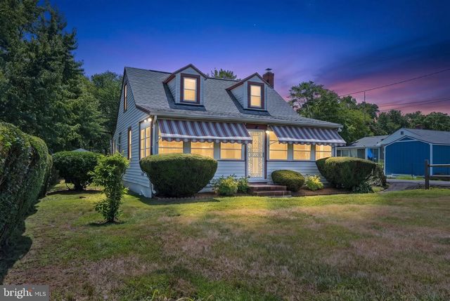 19 SOLOMONS ISLAND RD, Annapolis, MD 21401