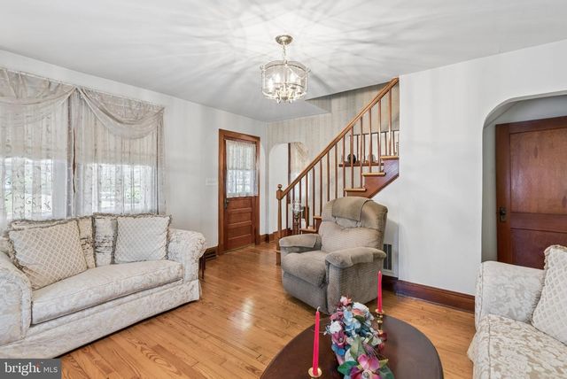 19 SOLOMONS ISLAND RD, Annapolis, MD 21401
