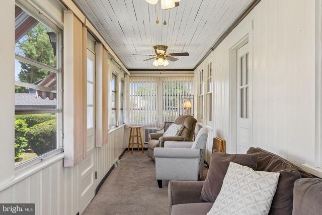 19 SOLOMONS ISLAND RD, Annapolis, MD 21401
