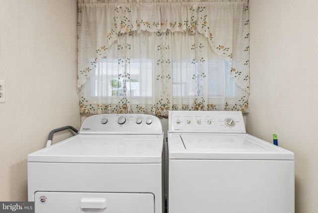 19 SOLOMONS ISLAND RD, Annapolis, MD 21401