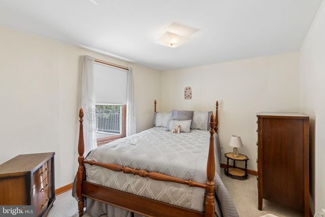 19 SOLOMONS ISLAND RD, Annapolis, MD 21401