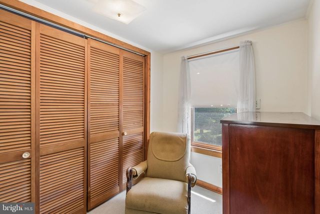 19 SOLOMONS ISLAND RD, Annapolis, MD 21401